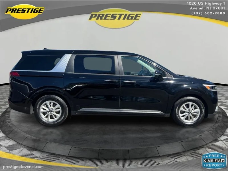 2022 Kia Carnival - Image 4 of 12