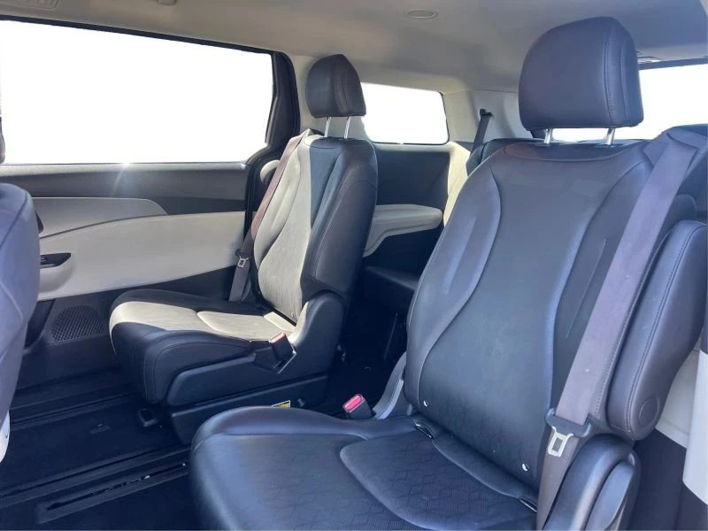 2022 Kia Carnival - Image 12 of 12