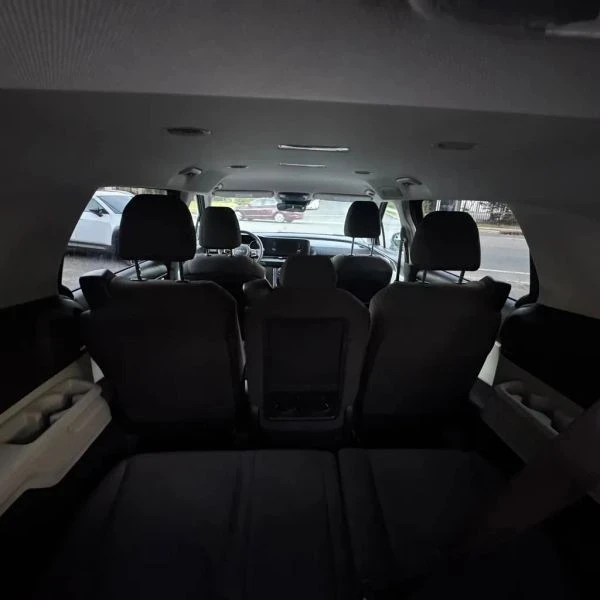 2022 Kia Carnival - Image 10 of 12