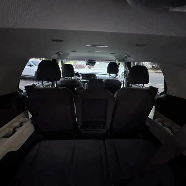 2022 Kia Carnival - Image 10 of 12
