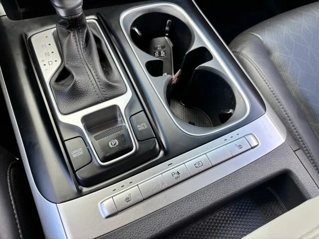 2022 Kia Carnival - Image 18 of 21