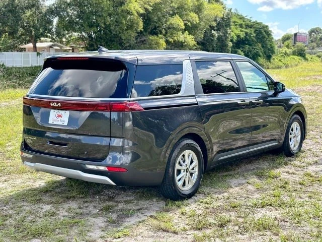 2022 Kia Carnival - Image 4 of 21