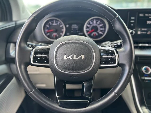 2022 Kia Carnival - Image 13 of 21