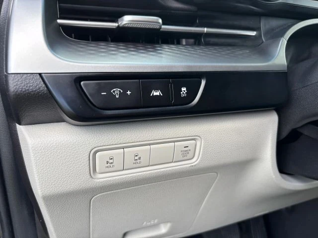 2022 Kia Carnival - Image 20 of 21