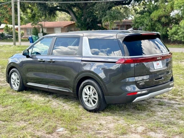 2022 Kia Carnival - Image 6 of 21