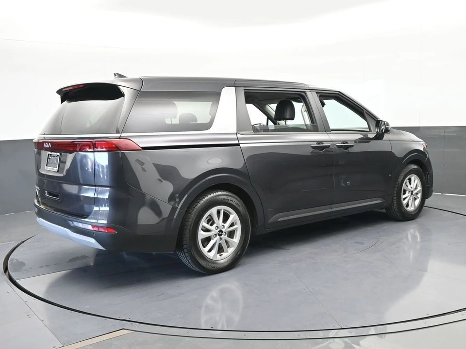 2022 Kia Carnival - Image 6 of 12