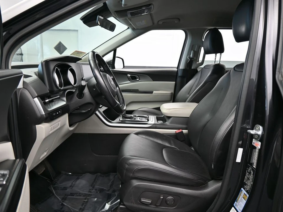2022 Kia Carnival - Image 11 of 12