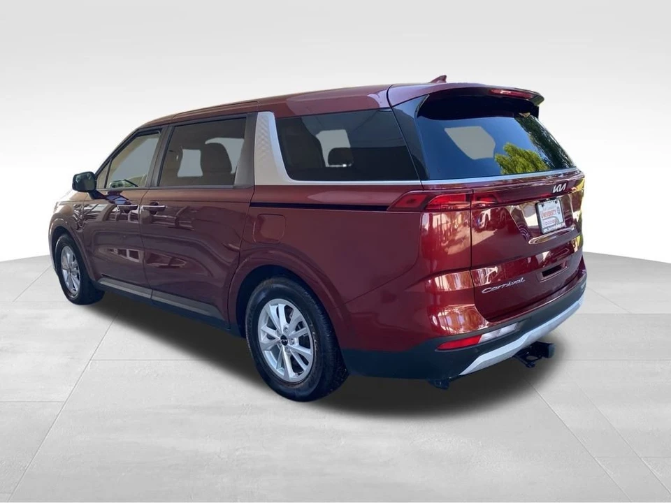 2022 Kia Carnival - Image 4 of 12