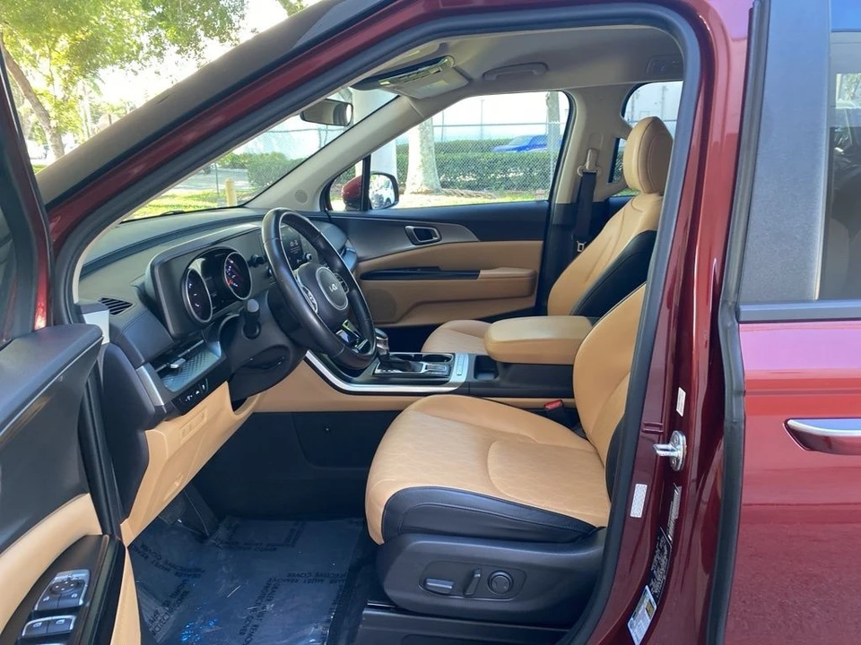 2022 Kia Carnival - Image 5 of 12
