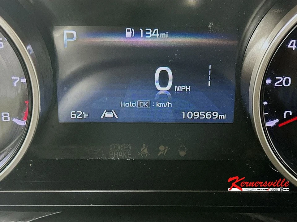 2022 Kia Carnival - Image 15 of 21