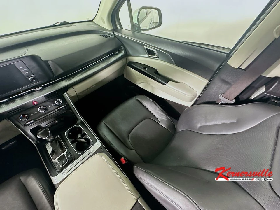 2022 Kia Carnival - Image 11 of 21