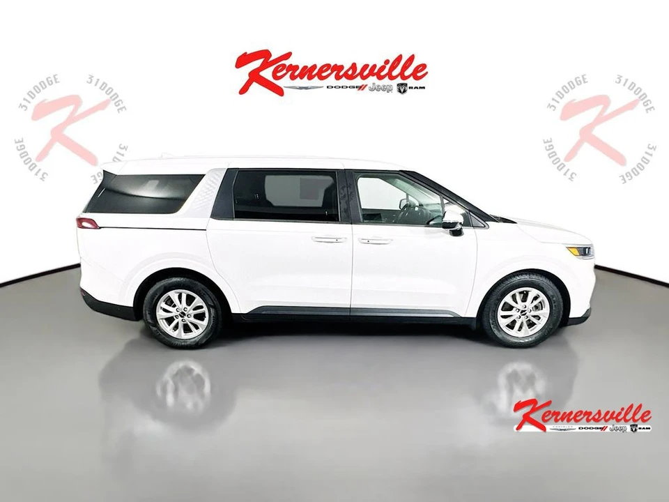 2022 Kia Carnival - Image 8 of 21