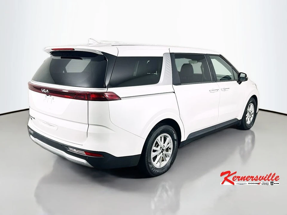 2022 Kia Carnival - Image 7 of 21