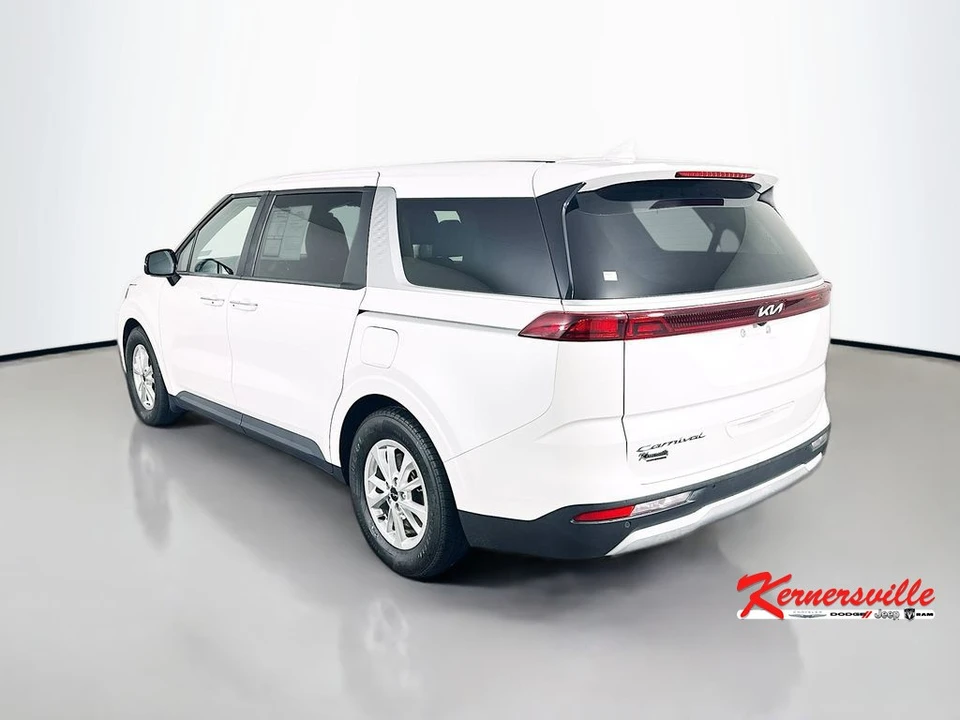 2022 Kia Carnival - Image 5 of 24