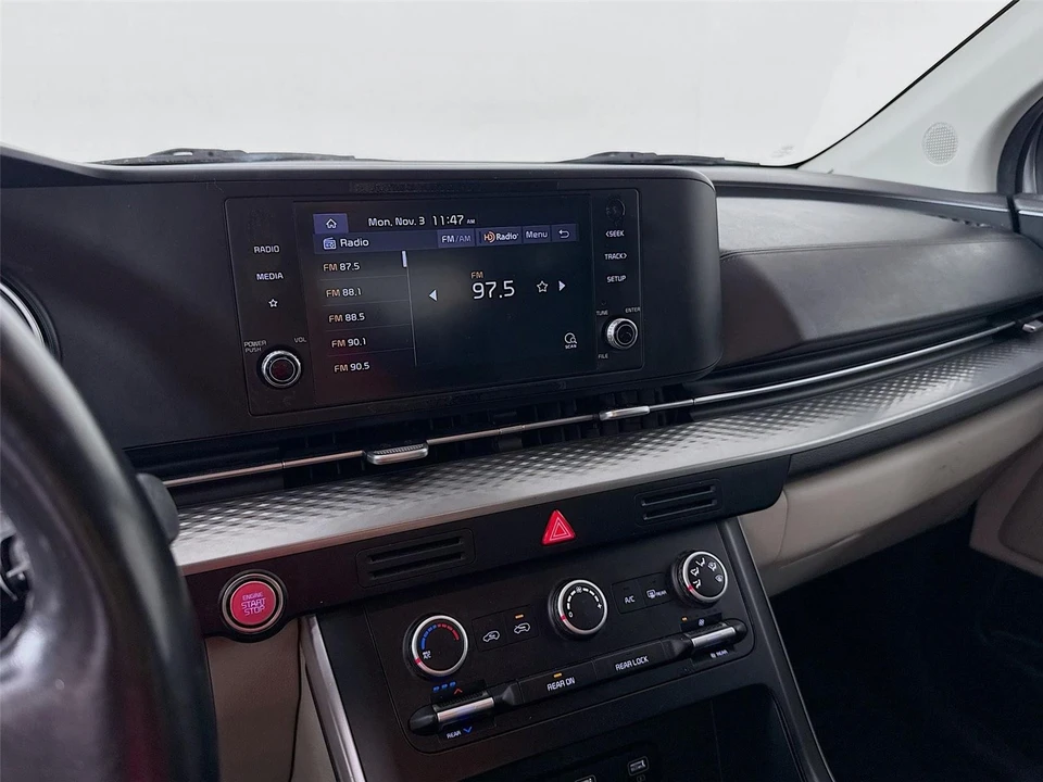 2022 Kia Carnival - Image 14 of 21
