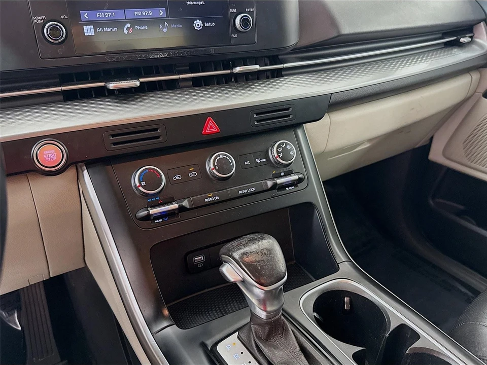2022 Kia Carnival - Image 15 of 21