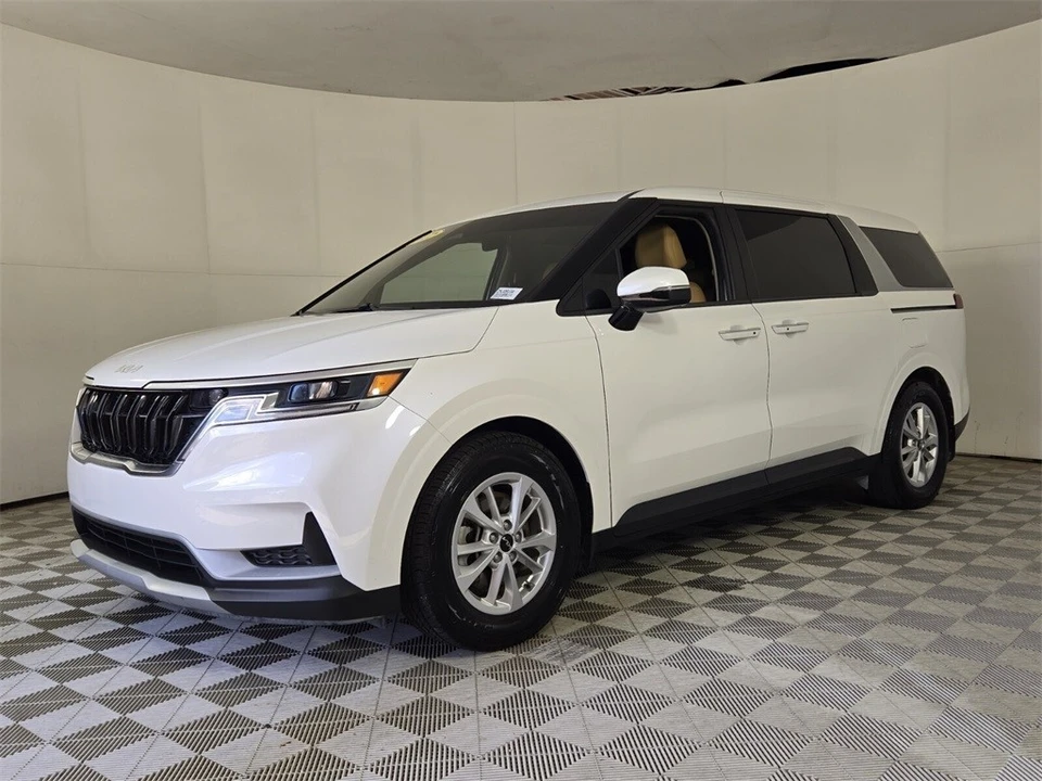 2022 Kia Carnival - Image 4 of 12