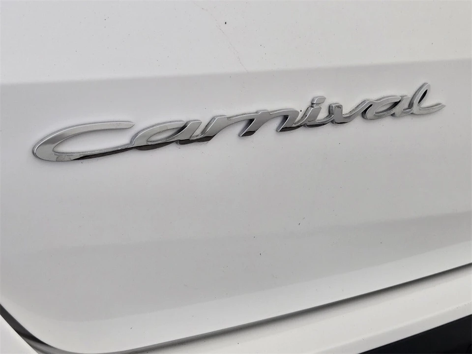 2022 Kia Carnival - Image 12 of 12