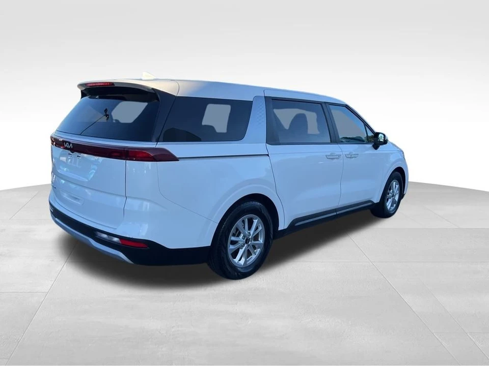 2022 Kia Carnival - Image 7 of 12