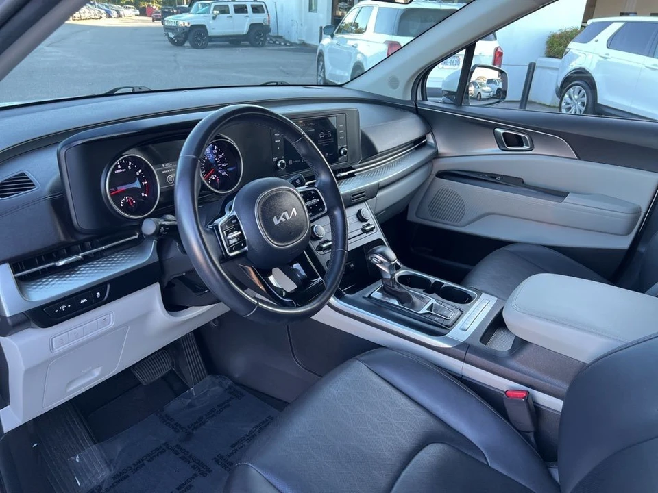 2022 Kia Carnival - Image 12 of 12