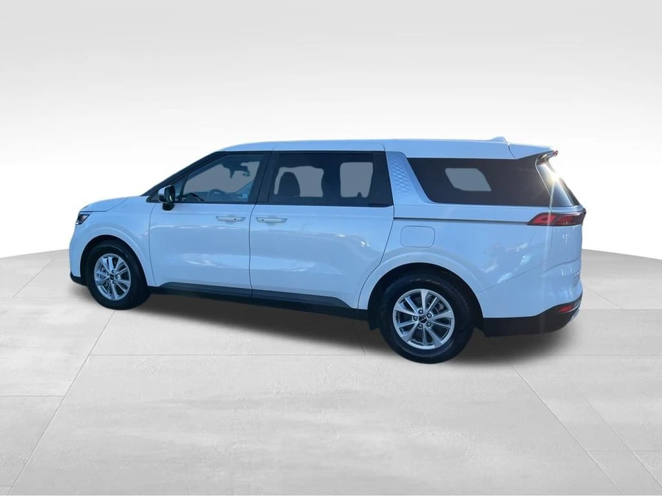 2022 Kia Carnival - Image 4 of 12