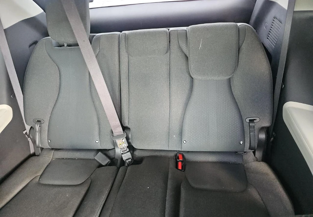 2022 Kia Carnival - Image 14 of 15