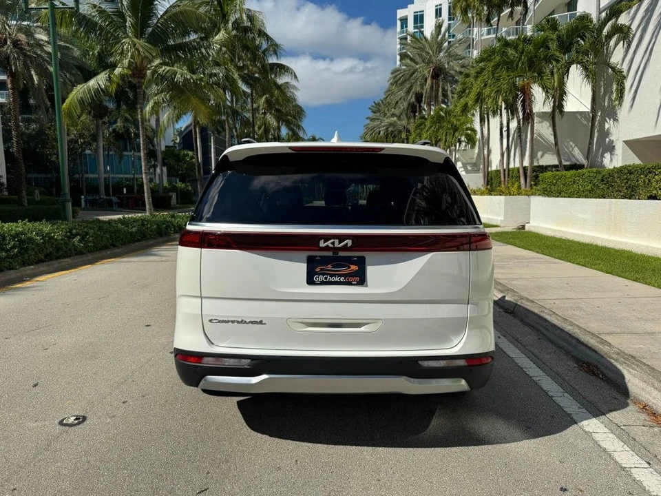 2022 Kia Carnival - Image 6 of 12