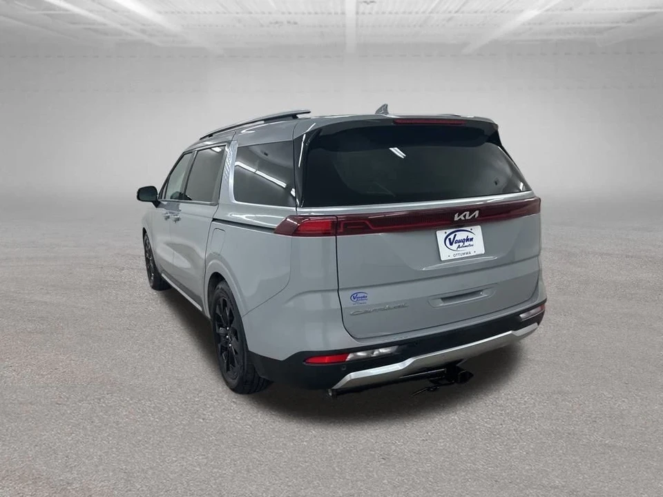 2022 Kia Carnival - Image 10 of 12