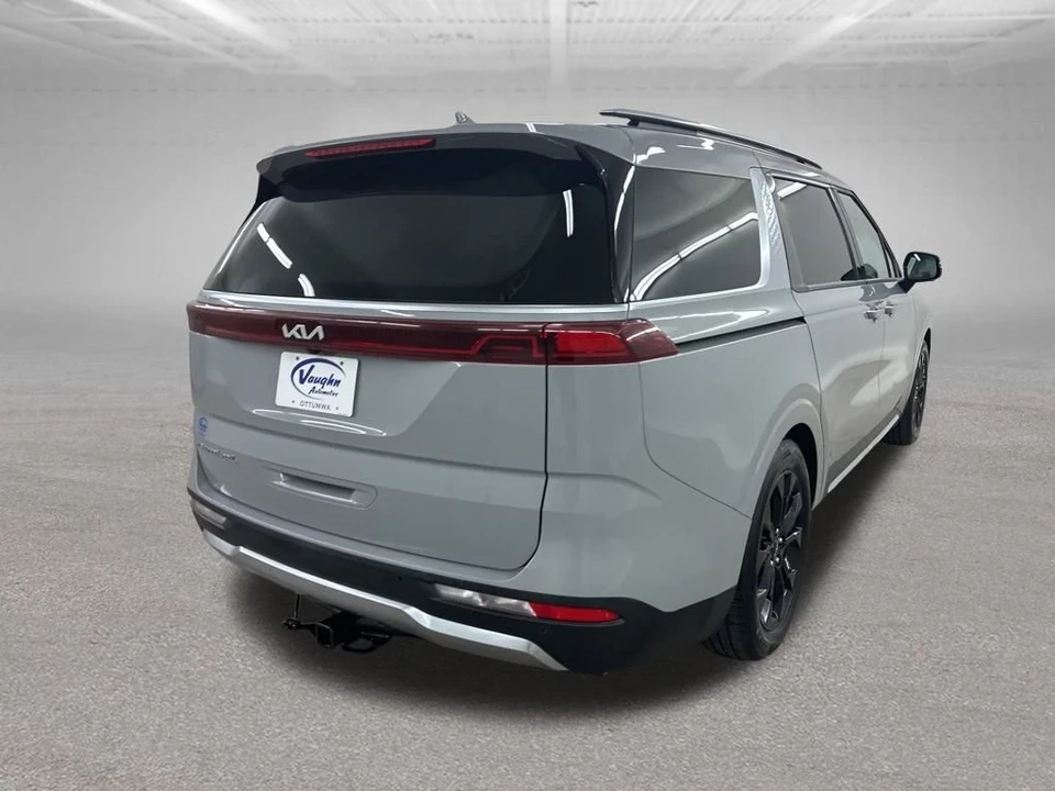 2022 Kia Carnival - Image 13 of 21