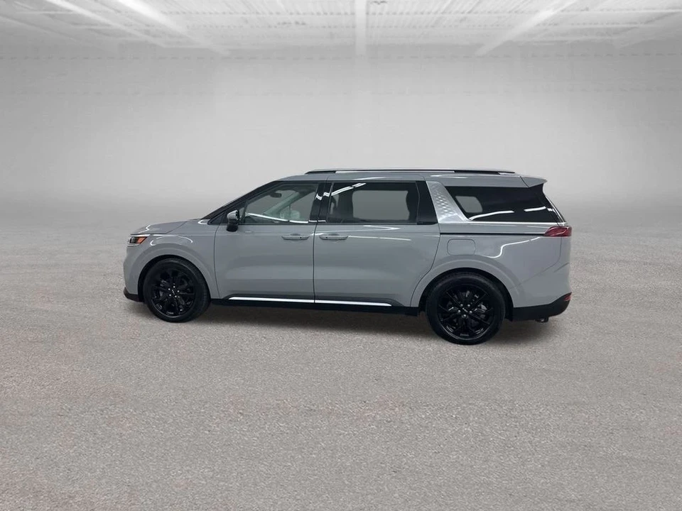 2022 Kia Carnival - Image 8 of 21