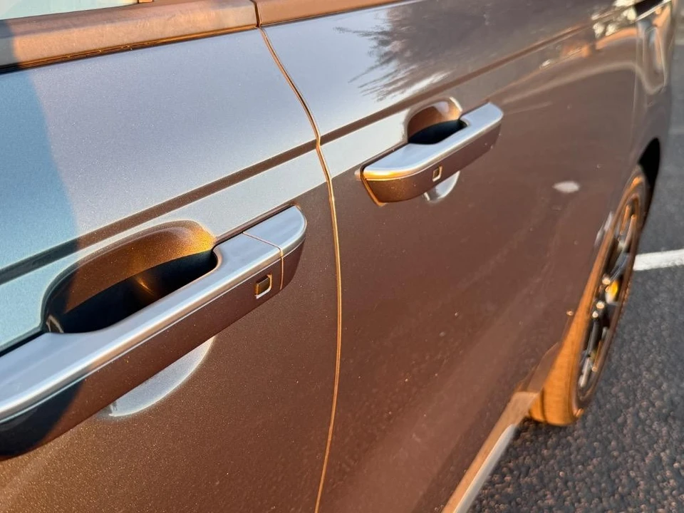 2022 Kia Carnival - Image 3 of 21