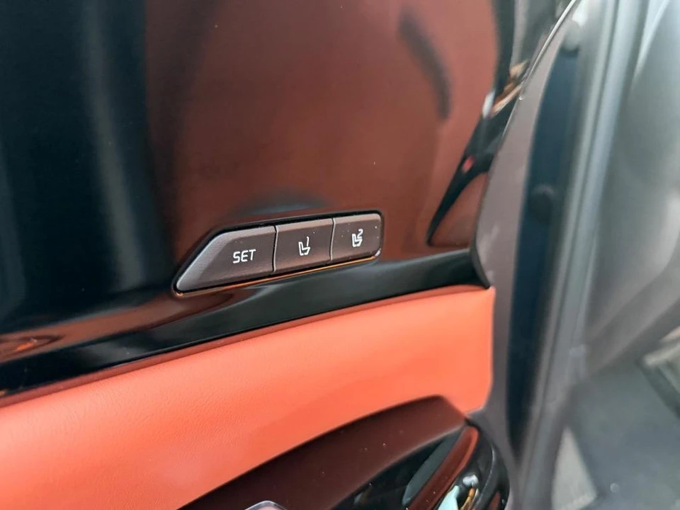 2022 Kia Carnival - Image 5 of 21