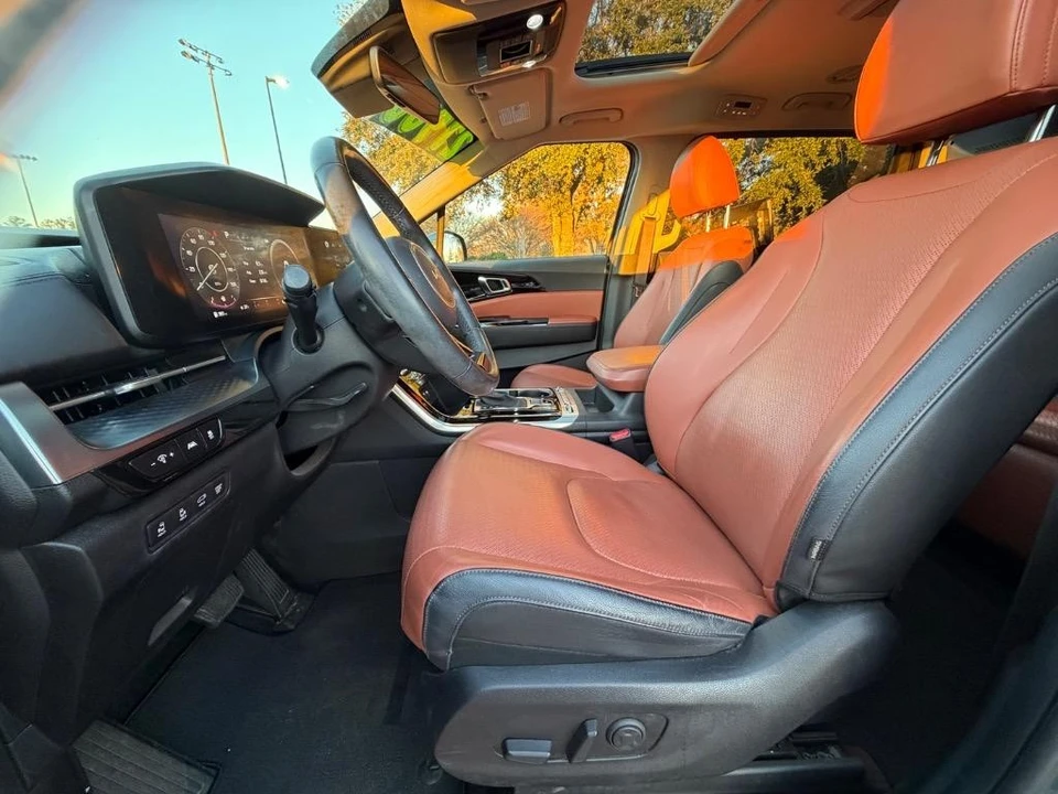 2022 Kia Carnival - Image 6 of 21