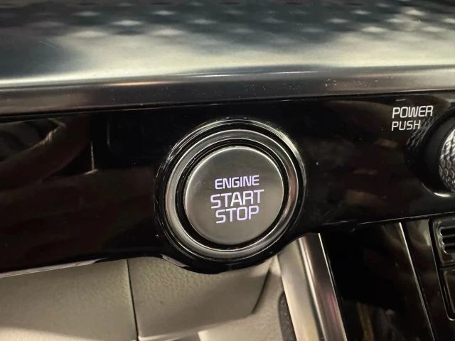 2022 Kia Carnival - Image 17 of 21