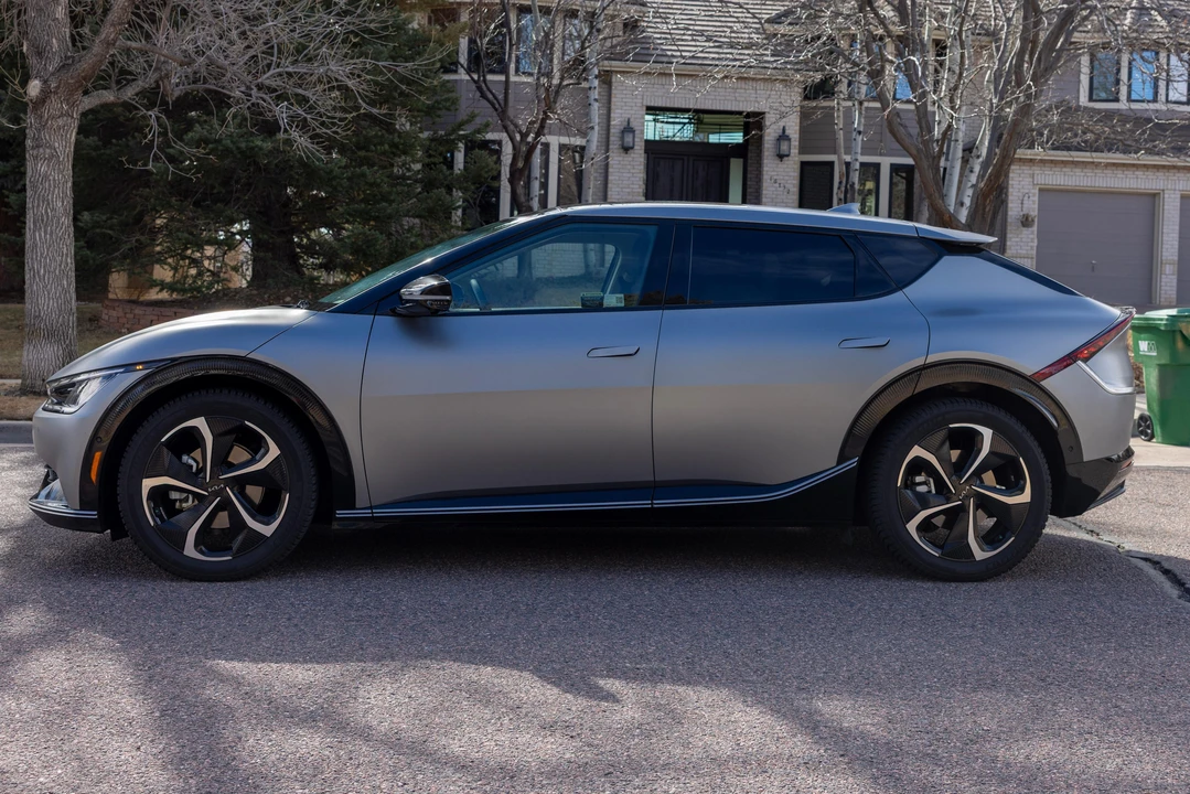 2022 Kia EV6 - Image 8 of 31