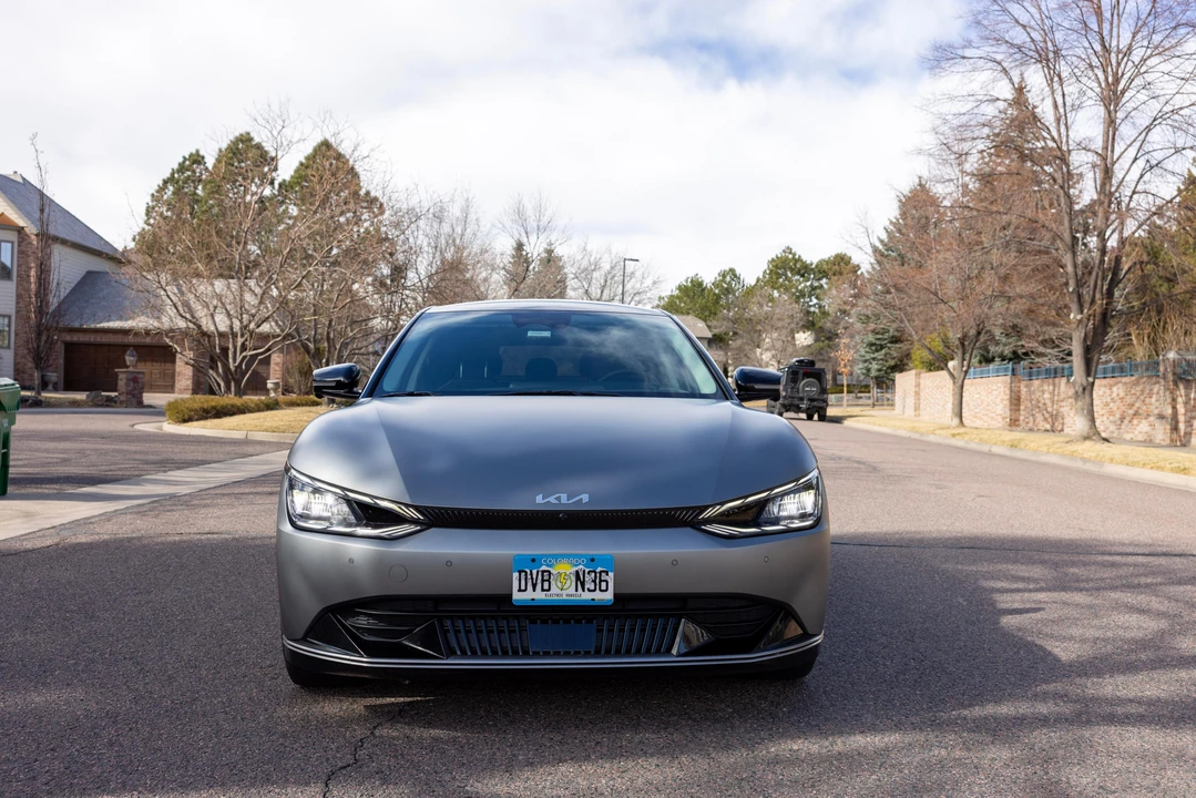 2022 Kia EV6 - Image 6 of 31