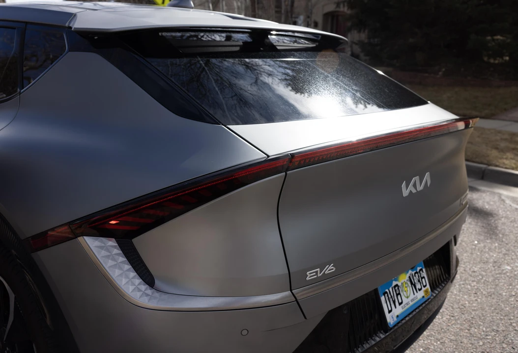 2022 Kia EV6 - Image 18 of 31
