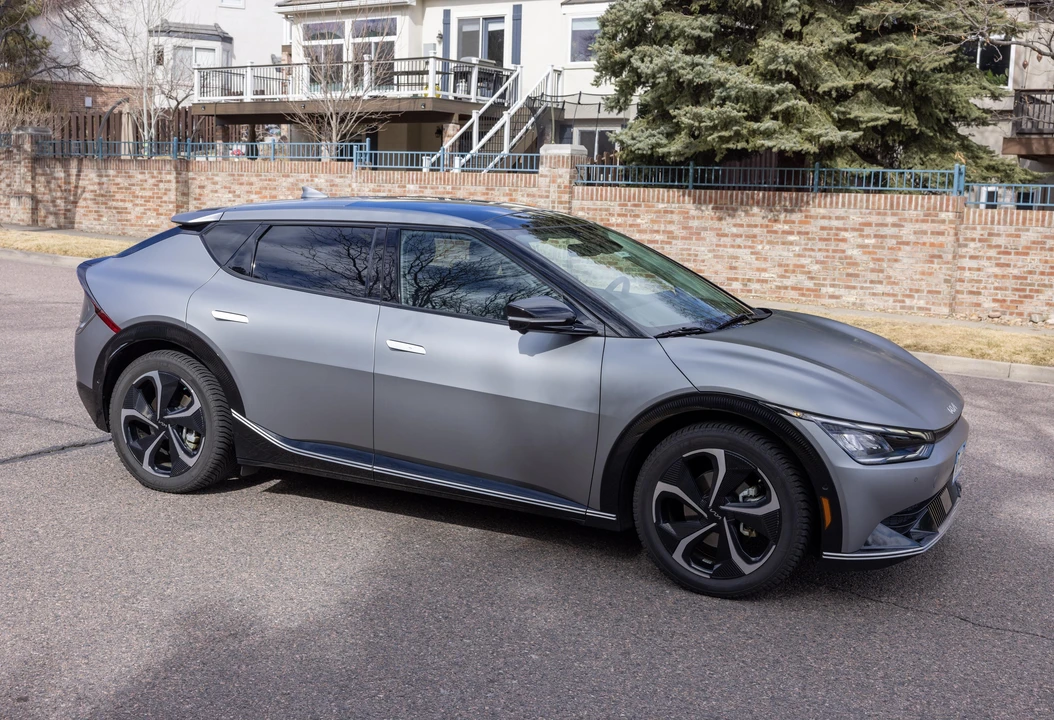 2022 Kia EV6 - Image 13 of 31