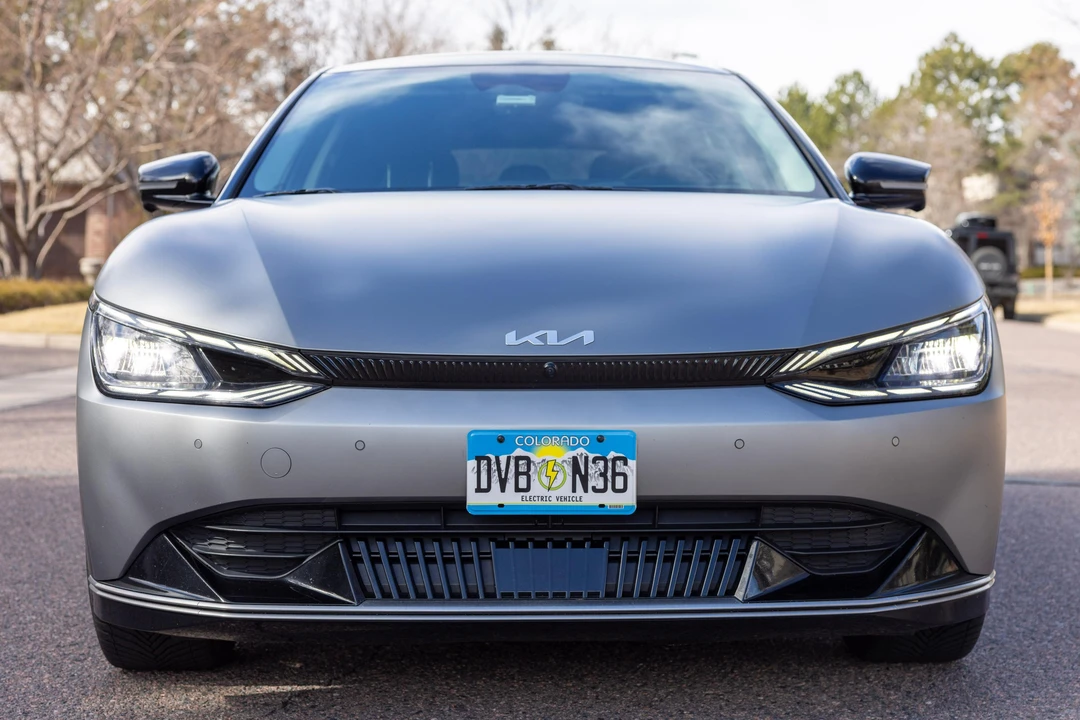 2022 Kia EV6 - Image 2 of 31