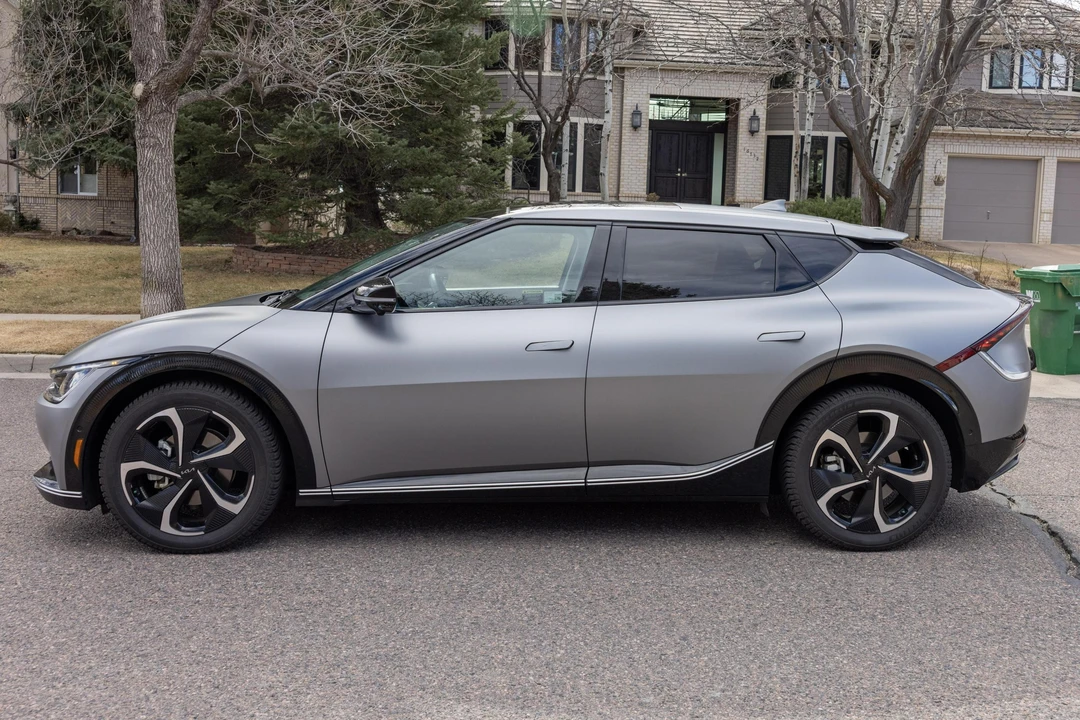 2022 Kia EV6 - Image 3 of 31