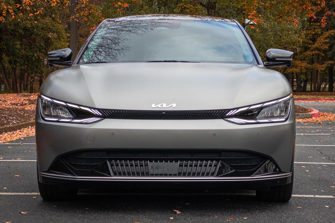 2022 Kia EV6 - Image 2 of 31