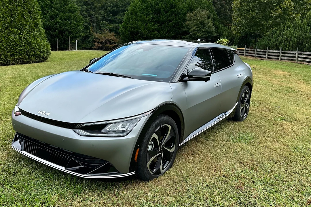 2022 Kia EV6 - Image 14 of 31
