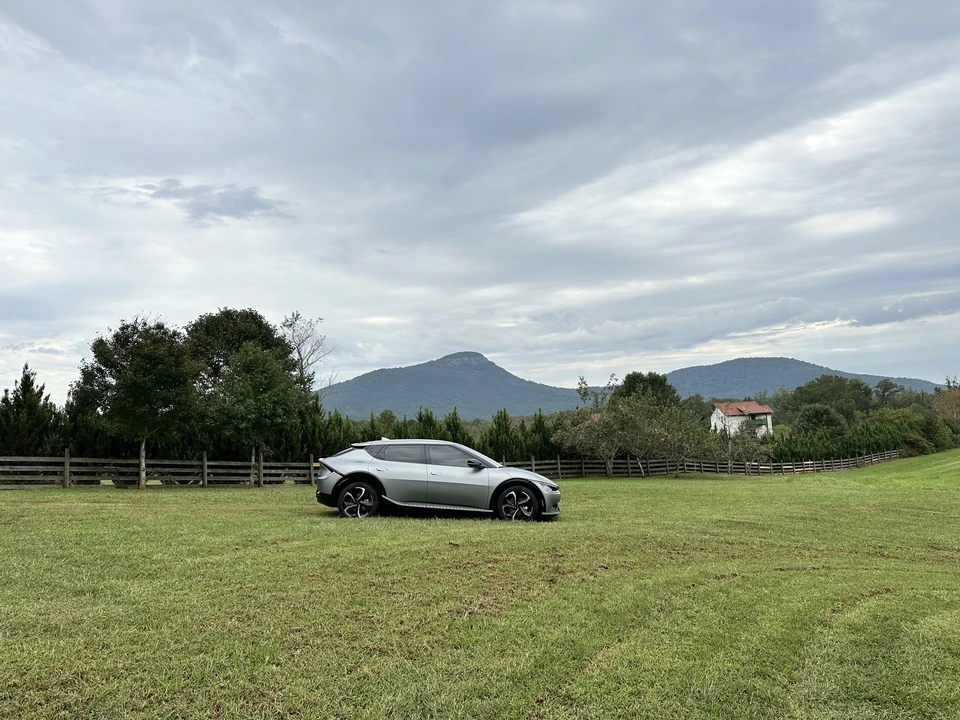 2022 Kia EV6 - Image 15 of 31