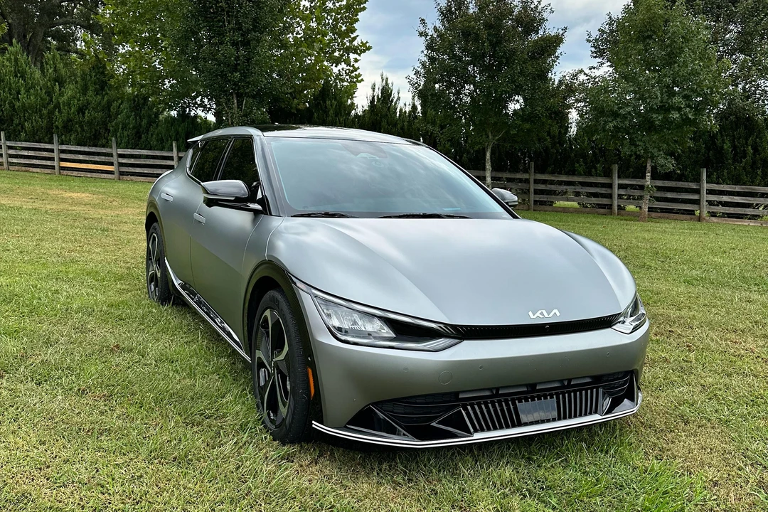 2022 Kia EV6 - Image 10 of 31