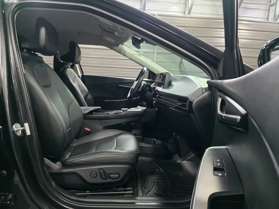 2022 Kia EV6 - Image 14 of 21