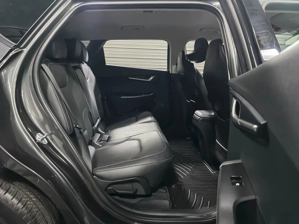 2022 Kia EV6 - Image 16 of 21
