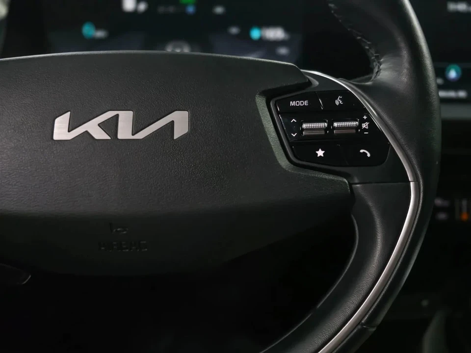 2022 Kia EV6 - Image 19 of 21