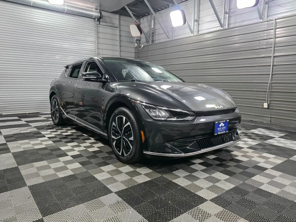 2022 Kia EV6 - Image 4 of 12