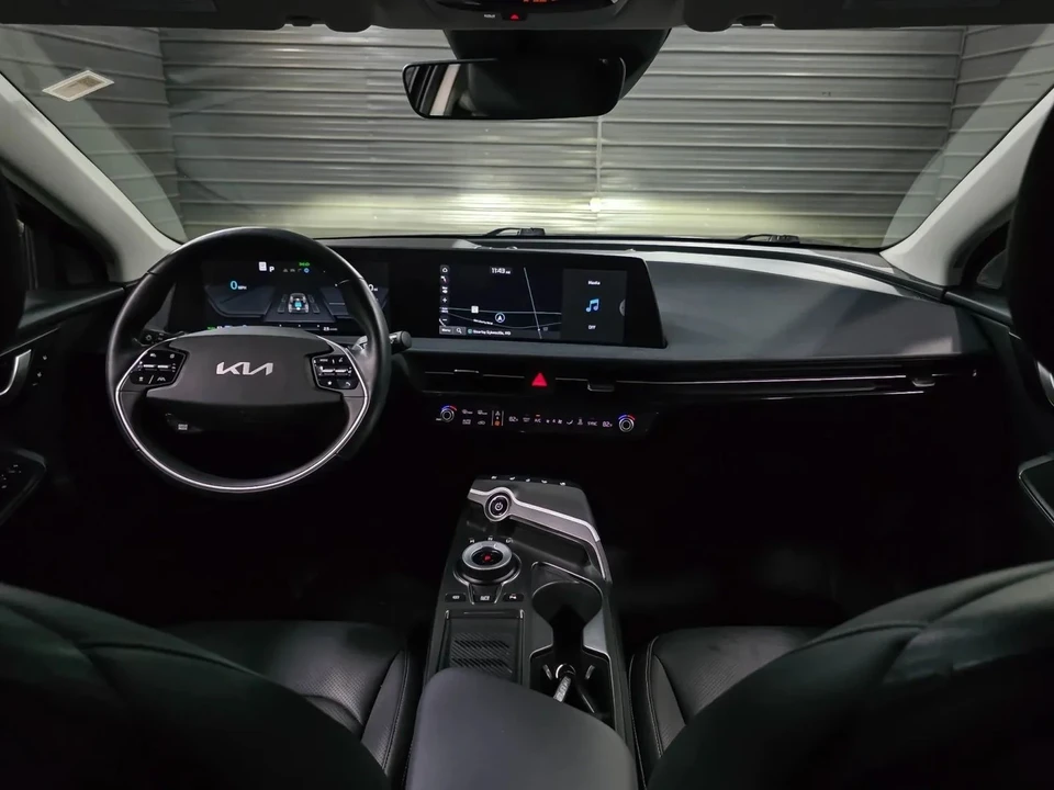 2022 Kia EV6 - Image 11 of 12