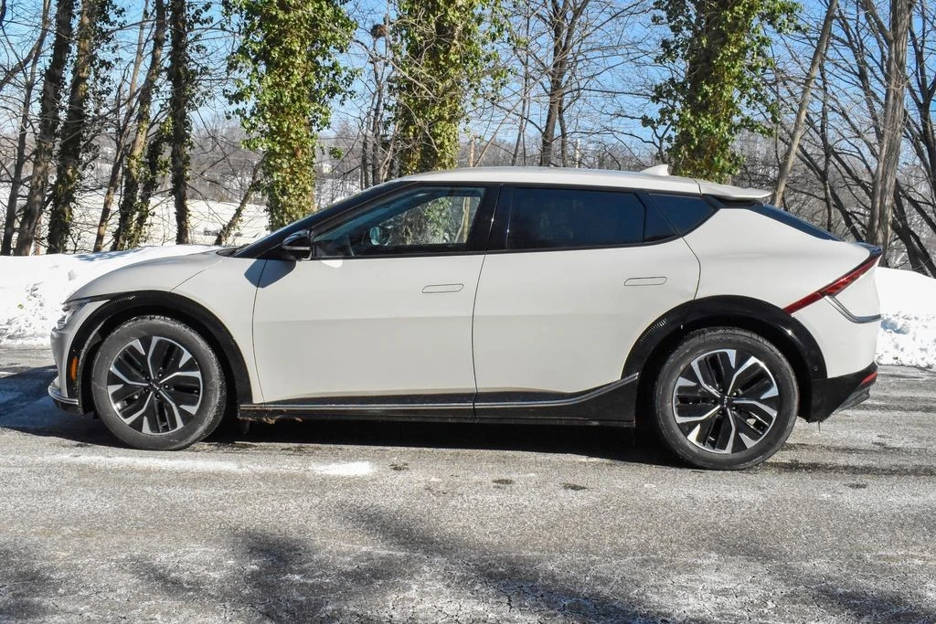 2022 Kia EV6 - Image 4 of 12